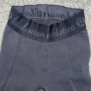 Lulu lemon leggings w/ brand on the band size 2